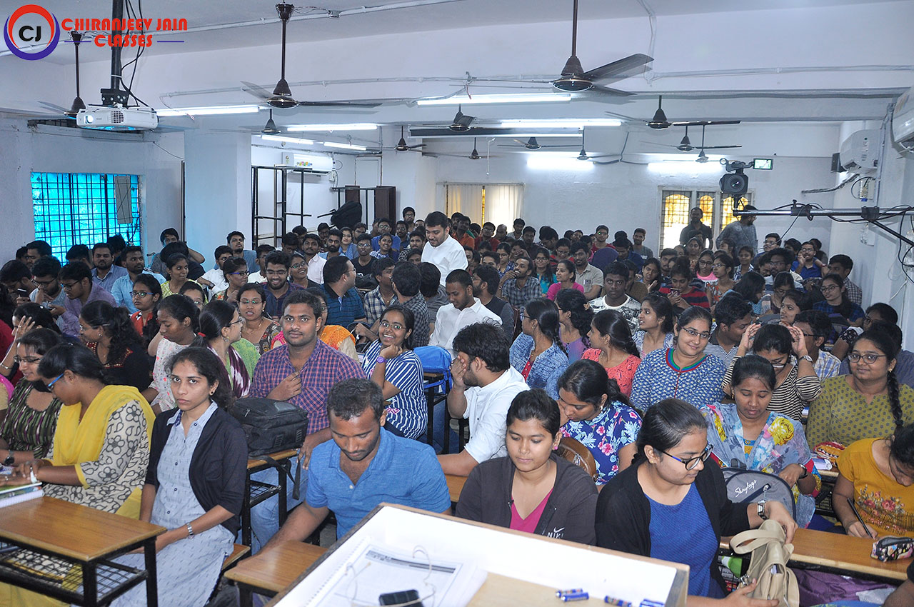 Picture of CA Chiranjeev Jain with CA students in Hyderabad at his coaching classes facility.